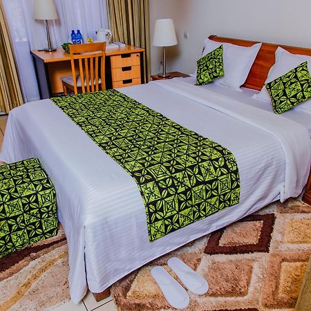 One Click Hotel 키갈리 외부 사진