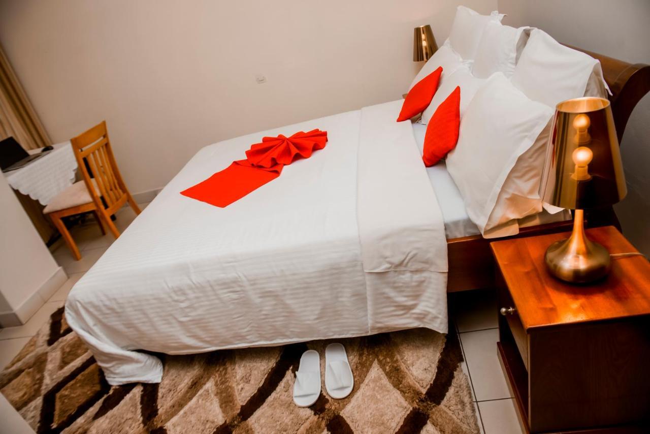One Click Hotel 키갈리 외부 사진